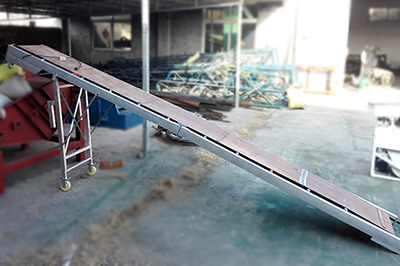 折疊式裝車皮帶輸送機（jī） 看看他們都是怎麽裝車的