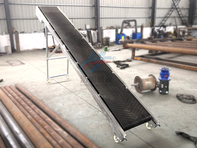 糧販下鄉收（shōu）糧折疊皮帶機