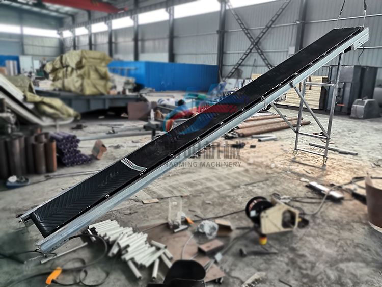 小（xiǎo）型裝車皮帶輸送機